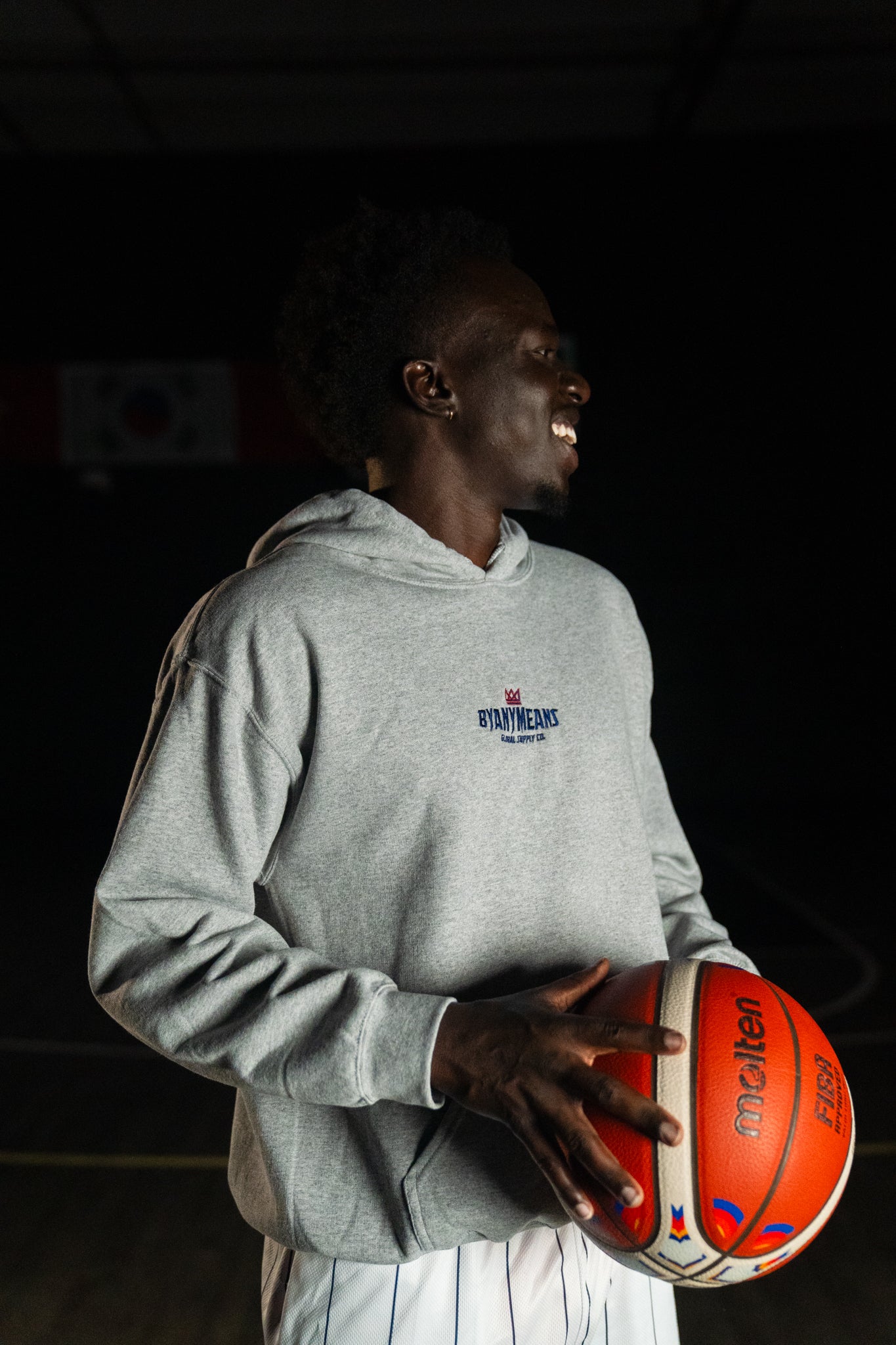 NYY EMBROIDERED HOODIE